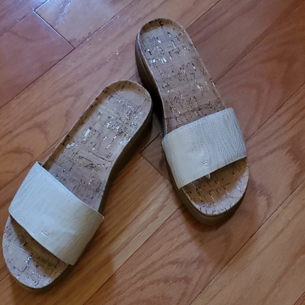 Donald Pliner Thong Slide Sandals